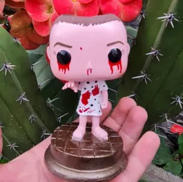Once con bata - nueva - maceta Funko Pop