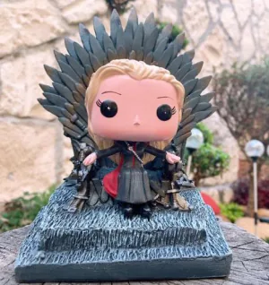 Daenerys con trono (5 espacios) - maceta Funko Pop